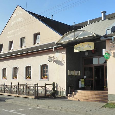 Hotel Le Cafe Pohořelice Εξωτερικό φωτογραφία