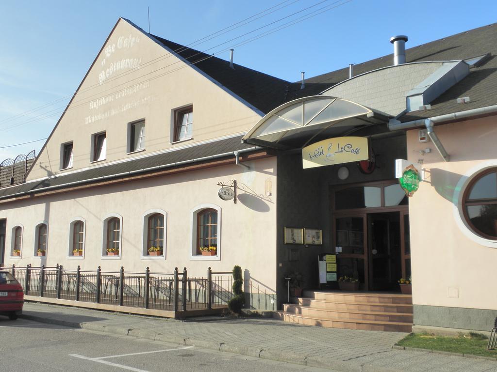 Hotel Le Cafe Pohořelice Εξωτερικό φωτογραφία