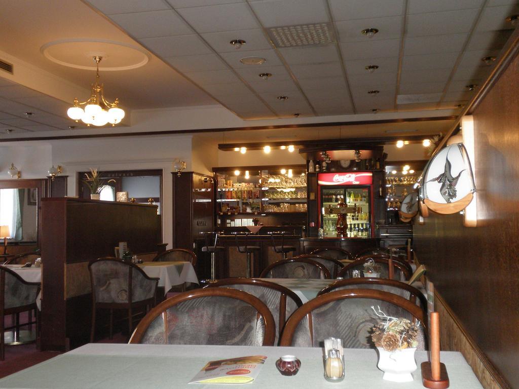 Hotel Le Cafe Pohořelice Εξωτερικό φωτογραφία