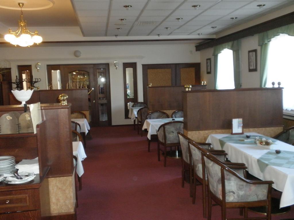 Hotel Le Cafe Pohořelice Εξωτερικό φωτογραφία