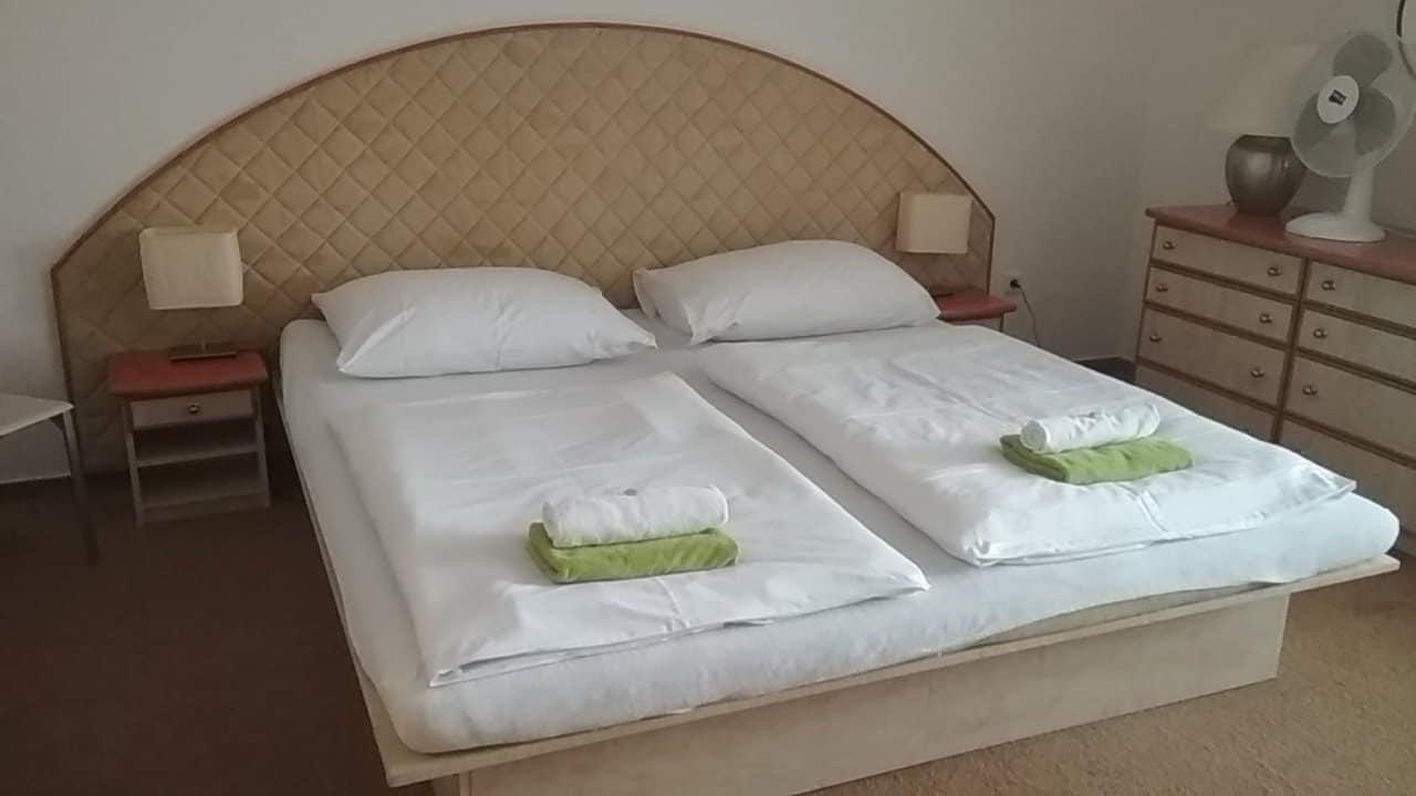Hotel Le Cafe Pohořelice Εξωτερικό φωτογραφία